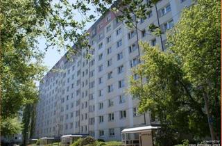 Wohnung kaufen in Sewanstraße 203, 10319 Friedrichsfelde, Bezugsfreie gut geschnittene 2-Zimmer Whg mit Loggia in der Sewanstraße in Lichtenberg zu verkaufen