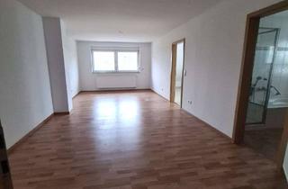 Wohnung mieten in Breslauer Straße 21-25, 69168 Wiesloch, Charmante Dachgeschosswohnung mit großem Südwestbalkon und viel Licht in ruhiger Lage