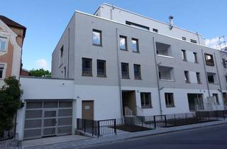 Wohnung mieten in Östliche Stadtmauerstraße 2c, 91054 Erlangen, Exkl. 1,5-Zimmer-Wohnung mit Balkon und hochwertiger EBK, Erlangen-Zentrum, Lademögl. für E-Auto