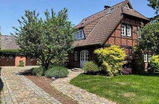 Einfamilienhaus kaufen in 22851 Norderstedt, Exklusive Rarität: Eichenfachwerk-Einfamilienhaus an der Stadtgrenze Hamburg/Norderstedt
