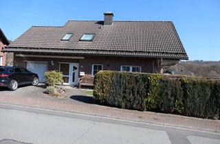 Einfamilienhaus kaufen in 57271 Hilchenbach, Familienfreundliches Einfamilienhaus in reizvoller Naturlage