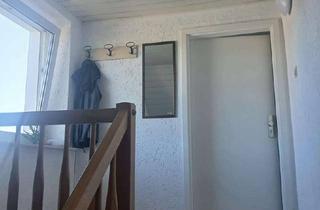 Wohnung mieten in 33335 Gütersloh, Gemütliche 2-Zimmer-Dachgeschosswohung mit Altbauarmer in Gütersloh-Friedrichsdorf