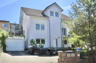 Einfamilienhaus kaufen in 64732 Bad König, *MK IMMOBILIEN* Modernes Einfamilienhaus mit ELW und Dachterrasse in Hanglage von Bad König!