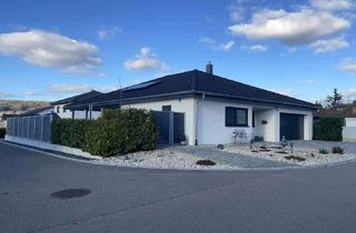 Haus kaufen in 79793 Wutöschingen, Geräumiger und heller Modern Luxury Bungalow im Grünen - provisionsfrei