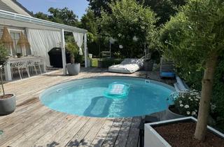 Haus kaufen in 23911 Pogeez, Wohnen wie im Urlaub – hochwertiger Bungalow mit Pool & Gartenidylle am Ratzeburger See nähe Lübeck