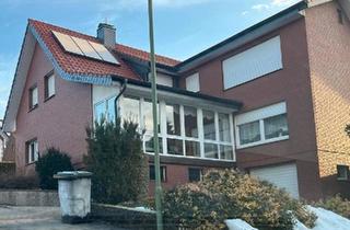Haus kaufen in 49124 Georgsmarienhütte, Georgsmarienhütte - Großzügiges Zweifamilienhaus auf grünem 1.024 qm Grundstück