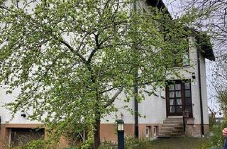 Einfamilienhaus kaufen in 91617 Oberdachstetten, Oberdachstetten - Freistehendes Einfamilienhaus mit Charakter und großen Garten