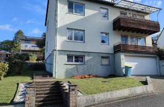 Haus kaufen in 36381 Schlüchtern, Schlüchtern - Zweifamilienhaus | großes Grundstück | D-Garage | provisionsfrei