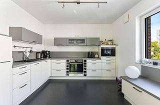 Wohnung kaufen in 25524 Itzehoe, Moderne 2-Zimmer-Wohnung im KfW-55 Niedrigenergiehaus mit Südbalkon, Einbauküche & Fahrstuhlkomfort