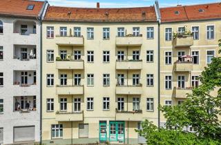 Wohnung kaufen in 12049 Neukölln, Lichtdurchflutete Altbauwohnung mit besonderer Raumwirkung