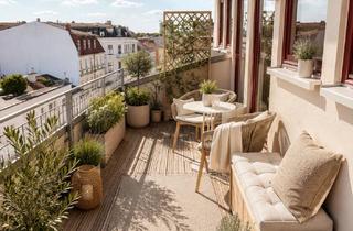 Wohnung kaufen in 18055 Stadtmitte, schöne 4- Raumwohnung mit Dachterrasse, Einbauküche, Vollbad mit Eckbadewanne und Laminat