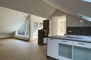 Wohnung mieten in Heumarkt, 55430 Oberwesel, Sanierte 2-Zimmer DG-Wohnung mit moderner Küche, Loggia und Garage