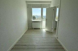 Wohnung mieten in Newtonstraße, 19063 Mueßer Holz, 3-Zimmer-Wohnung mit Balkon in Schwerin