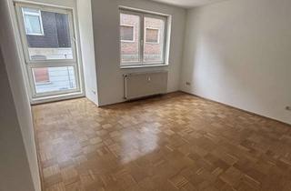 Wohnung mieten in Saarstraße, 46045 Altstadt-Mitte, TOP: 3,5-Raum-Wohnung mit riesiger Terrasse und Gäste-WC auf ca. 82 m² zu vermieten