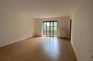 Wohnung mieten in Rützengrüner Str. 12B, 08228 Rodewisch, *3-Raum Wohnung mit Balkon und Stellplatz*