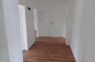 Wohnung mieten in Moselstraße, 64546 Mörfelden-Walldorf, Frisch sanierte und helle 3-Zimmer Dachgeschosswohnung mit EBK, Waschtrockner und Internet
