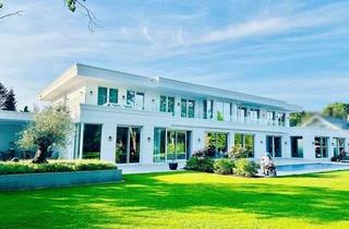 Villa kaufen in 41063 Windberg, Luxuriöse und neuwertige Architekten-Villa in moderner Ästhetik mit Lift, Spa, Gym sowie Indoor- u