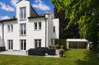 Einfamilienhaus kaufen in 82049 Pullach, Haushälfte mit Einfamilienhauscharakter an der Stadtgrenze Solln in Pullach-Großhesselohe.