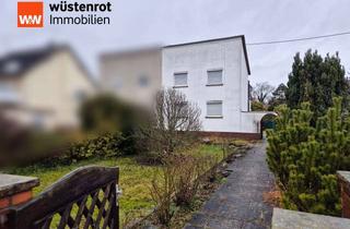 Doppelhaushälfte kaufen in 60529 Schwanheim, Charmante Doppelhaushälfte auf Erbpachtgrundstück mit großem Garten, Garage und Balkon