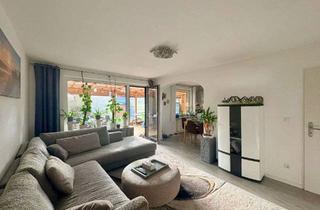 Doppelhaushälfte kaufen in 25421 Pinneberg, Modernisierte Doppelhaushälfte mit Wintergarten und großzügigem Garten