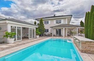 Villa kaufen in 85630 Grasbrunn, Toskanische Villa mit Pool, Sauna und einzigartiger Lage am Wildgehege