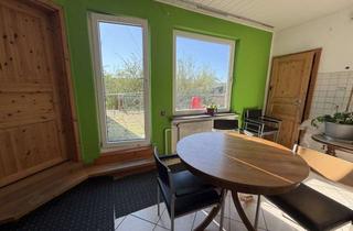 Haus kaufen in 37643 Negenborn, Schönes MFH in Dorflage mit 4 Garagen und viel Platz!