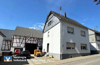 Haus kaufen in 55469 Holzbach, Gepflegtes Ein- bis Zweifamilienhaus mit großer Scheune und schönem Grundstück