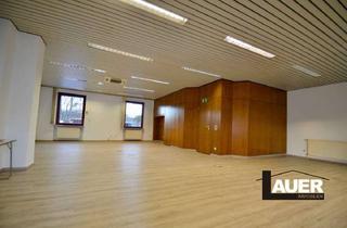 Büro zu mieten in 66333 Völklingen, Büro- oder Praxisfläche mit Schaufenster in verkehrsgünstiger Lage in Völklingen-Fürstenhausen.