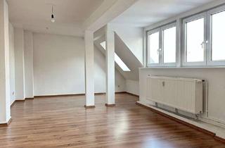 Wohnung kaufen in Seelingstraße 28, 14059 Charlottenburg, Bezugsfreie 2-Zi.-DG-Altbauwohnung im Danckelmannkiez - Wohnen zwischen Schlosspark und Lietzensee!