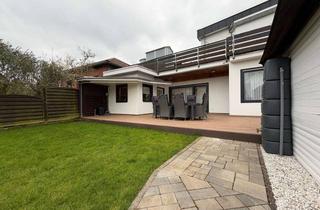 Wohnung kaufen in 53229 Holzlar, Umfangreich saniertes Eigenheim für die kleine Familie - zweite Baureihe mit ca. 200 m² Gartenidylle