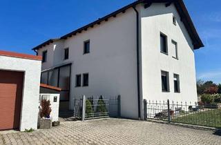 Wohnung mieten in 84166 Adlkofen, Großzügige 4 Zi.-Wohnung mit Balkon und Garten in Zweifamilienhaus.