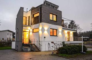 Villa kaufen in 24226 Heikendorf, Bauhausvilla mit Fördeblick, Indoor-SPA & Energieklasse A+ in Bestlage von Kitzeberg