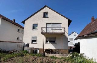 Haus kaufen in 63785 Obernburg, Platz für zwei Familien ... Freistehendes 2-FH in Ortsrandlage!