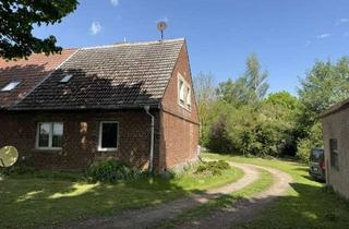 Haus kaufen in Obere Dorfstraße 49, 17509 Kemnitz, Sanierungsbedürftiges Reihenendhaus direkt am Ortsrand von Rappenhagen