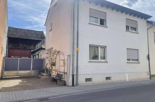 Haus kaufen in Ziegelstraße, 68799 Reilingen, Viel Platz und Potenzial: Zweifamilienhaus mit Hof, Garten und Dachterrasse