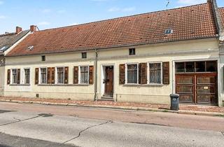 Einfamilienhaus kaufen in 06785 Oranienbaum, Solides Einfamilienhaus im Denkmalbereich der Altstadt Oranienbaums
