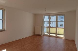 Wohnung mieten in 08529 Plauen, 2-Zimmer-Dachgeschoss-Wohnung mit Loggia!
