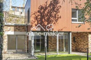 Wohnung kaufen in 06114 Halle, Remise mit Garten - Erstbezug - Neue moderne Remise