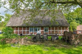 Bauernhaus kaufen in 21706 Drochtersen, Historisches Bauernhaus aus 1867 mit außergewöhnlichem Grundstück!
