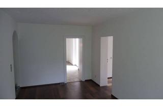 Wohnung kaufen in 51379 Opladen, Großzügige 2-Zimmer-Wohnung mit Terrasse, Garten und Außenstellplatz