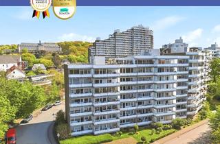 Wohnung kaufen in 51429 Bergisch Gladbach, Lichtdurchflutete 5-Zimmer-Dachgeschosswohnung in Bensberg mit Blick auf die Kölner Skyline