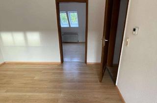 Wohnung kaufen in Kreuzstrasse, 79106 Stühlinger, Lichtdurchflutete Dachgeschosswohnung mit Loggia im beliebten Stühlinger