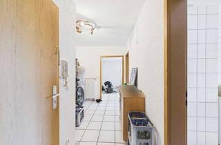 Wohnung kaufen in 64589 Stockstadt, Helle 2-Zimmer-Eigentumswohnung mit Balkon, Stellplatz und langjährigem Mietverhältnis