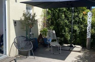 Wohnung kaufen in 71254 Ditzingen, Tolle Eigentumswohnung mit der Privatsphäre eines kleinen Hauses