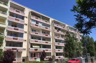 Wohnung mieten in Rosa-Luxemburg-Straße, 17192 Waren, 2-Raum Wohnung mit Balkon und Badewanne im 3.OG ab sofort zu vermieten.