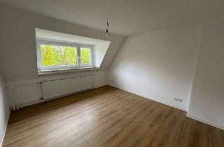 Wohnung mieten in Fördestr. 5 A, 24944 Mürwik, Schöne, helle 3,5 Zimmer Dachgeschosswohnung zum 01.07.2026 neu vermietbar!