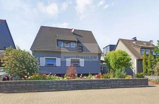 Anlageobjekt in 50259 Pulheim, Wohnen mit Komfort: Renoviertes Zweifamilienhaus in Pulheim mit Pool