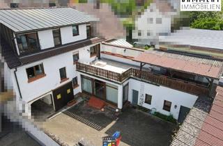 Haus kaufen in 76698 Ubstadt-Weiher, Vielseitiges Dreifamilienhaus mit großem Garten - bezugsfrei