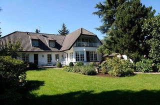 Villa kaufen in 47626 Kevelaer, Charmante Villa im Landhausstil mit traumhaftem Garten und separater Einliegerwohnung