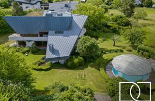 Villa kaufen in 91077 Neunkirchen, Pure Exklusivität! Einzigartige Architektenvilla mit atemberaubendem Weitblick, Parkgarten & Pool
